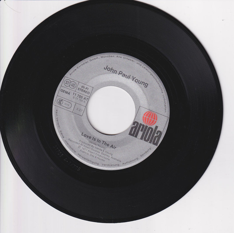 John Paul Young – Love Is In The Air